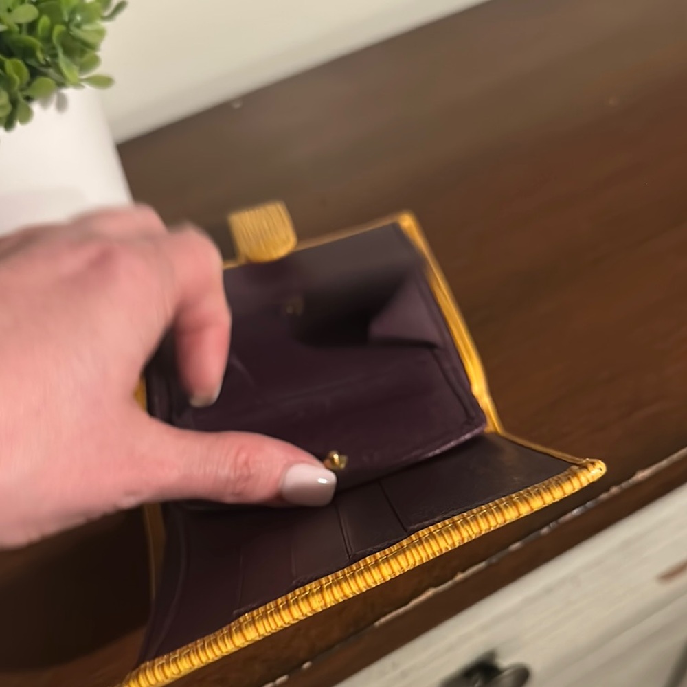 Louis Vuitton Yellow Epi Wallet - Picture 10 of 11